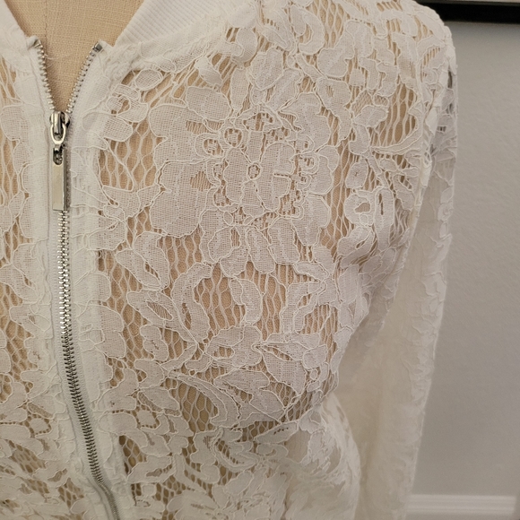 Ee some embroidery zip up jacket new - Picture 2 of 6